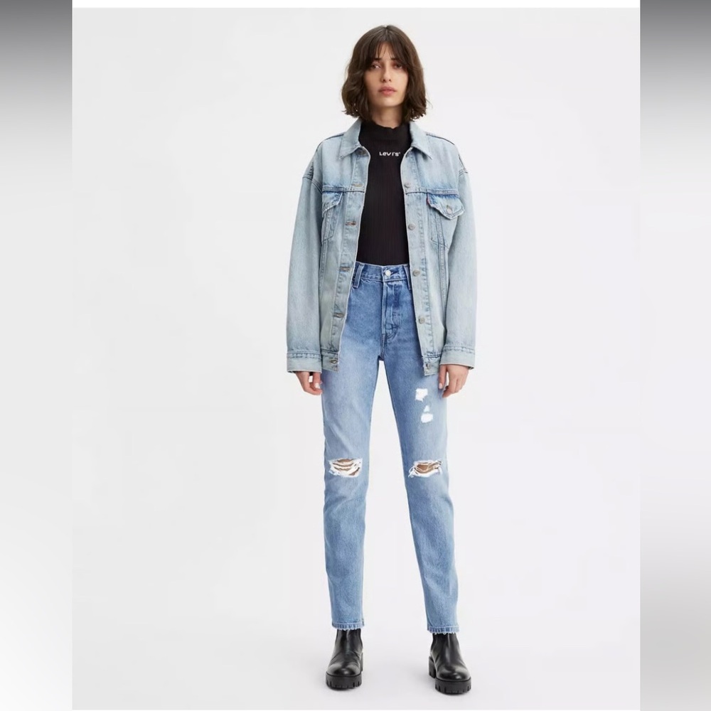 NEW Levi's Women's 501 Original Fit Distressed Straight Jeans - Sz 27